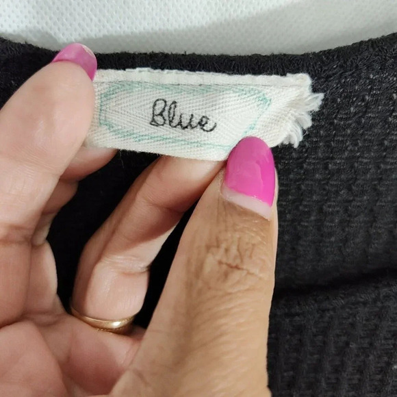 Blue Brand Black Thermal Waffle Knit Top Women Size L Flutter Animal Print Slv - Picture 3 of 4